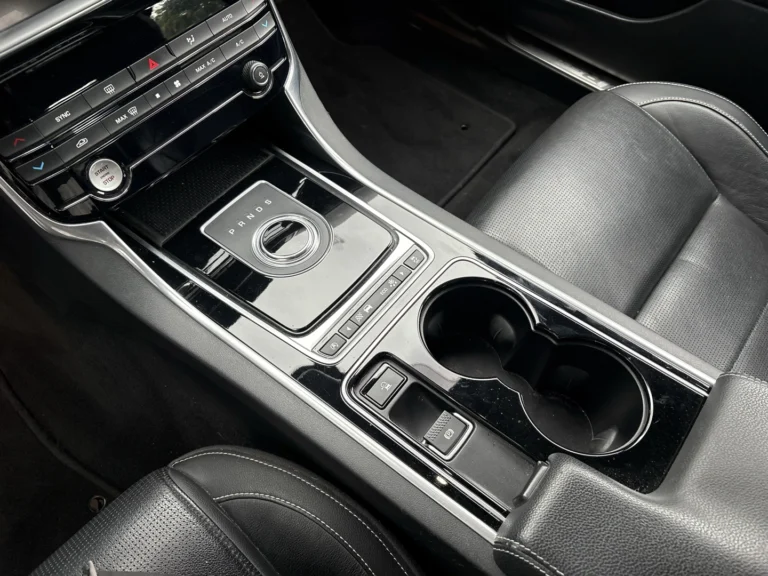 b9d50372-fea9-4c5e-8009-addf0825d238